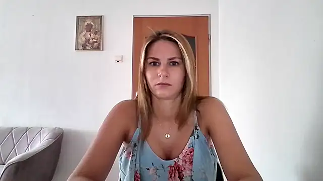 Snapshot of DagmarieFlirt chatting on January 28, 2025, 7:11 am DagmarieFlirt online show from January 28, 2025, 7:11 am