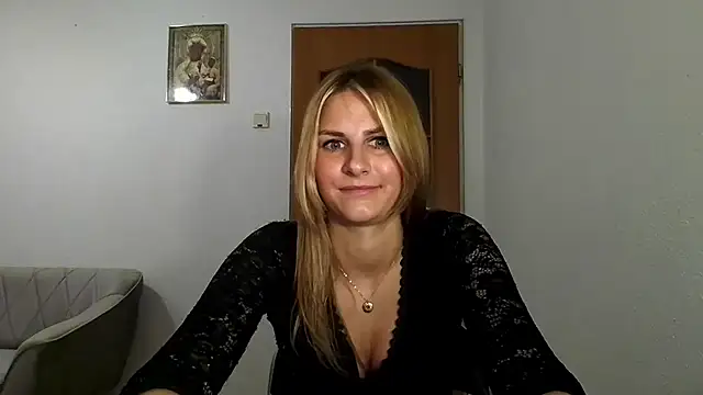 Snapshot of DagmarieFlirt chatting on January 29, 2025, 4:30 pm DagmarieFlirt online show from January 29, 2025, 4:30 pm