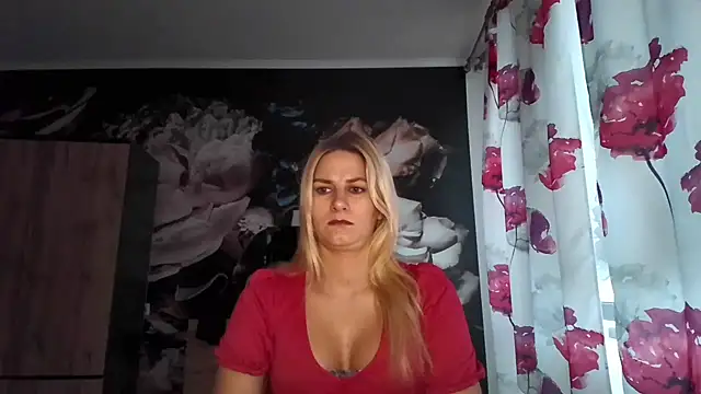 Snapshot of DagmarieFlirt chatting on September 27, 2025, 5:12 am DagmarieFlirt online show from September 27, 2025, 5:12 am