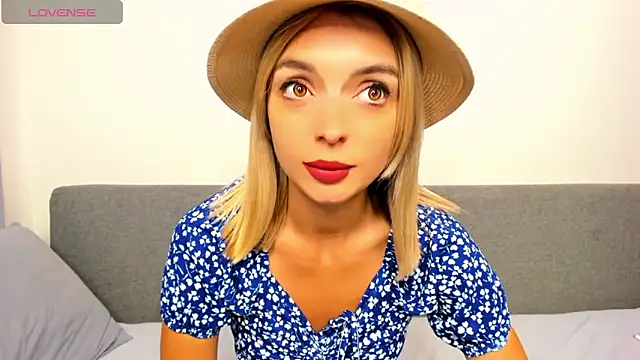 Snapshot of _ellen_meow_ chatting on September 21, 2025, 7:37 pm ellen meow online show from September 21, 2025, 7:37 pm