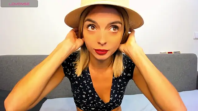 Snapshot of _ellen_meow_ chatting on September 25, 2025, 8:45 pm ellen meow online show from September 25, 2025, 8:45 pm