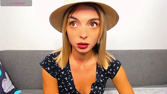 Snapshot of _ellen_meow_ chatting on September 28, 2025, 7:52 pm ellen meow online show from September 28, 2025, 7:52 pm