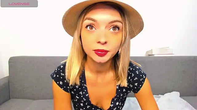 Snapshot of _ellen_meow_ chatting on October 12, 2025, 6:07 pm ellen meow online show from October 12, 2025, 6:07 pm