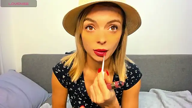 Snapshot of _ellen_meow_ chatting on October 14, 2025, 9:59 pm ellen meow online show from October 14, 2025, 9:59 pm
