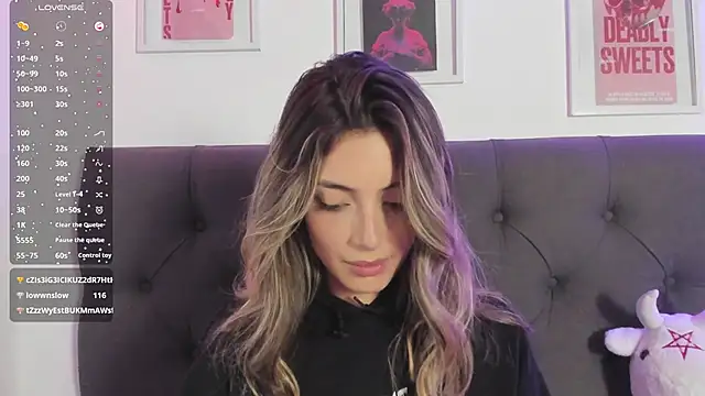 IsadoraGalle  online show from March 25, 2026, 4:02 pm