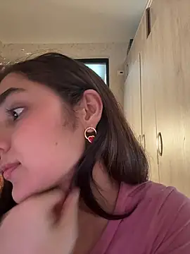 CuteeRose online show from February 26, 2026, 3:33 pm