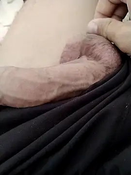 Felipe310597 online show from October 30, 2025, 5:46 pm