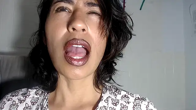 fantasty nylon online show from November 1, 2025, 10:56 pm