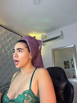 ZarahEvans online show from May 28, 2026, 8:06 pm