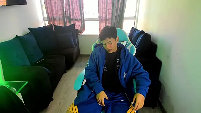 Snapshot of Franco_Rizzo_ chatting on January 12, 2025, 9:29 pm Franco Rizzo  online show from January 12, 2025, 9:29 pm