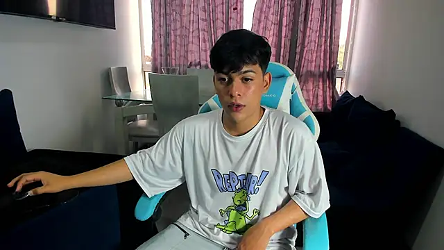 Snapshot of Franco_Rizzo_ chatting on February 7, 2025, 10:30 pm Franco Rizzo  online show from February 7, 2025, 10:30 pm