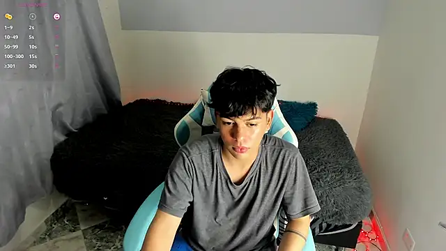 Snapshot of Franco_Rizzo_ chatting on March 20, 2025, 9:35 pm Franco Rizzo  online show from March 20, 2025, 9:35 pm