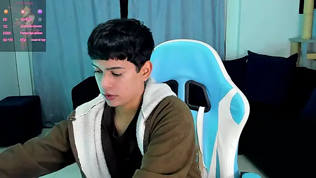 Snapshot of Franco_Rizzo_ chatting on October 16, 2025, 2:12 am Franco Rizzo  online show from October 16, 2025, 2:12 am