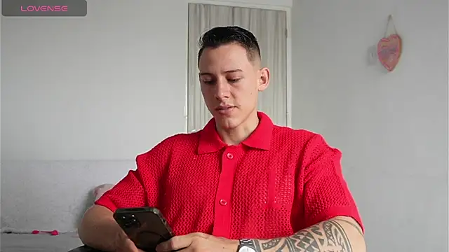 Muscle King Cum online show from April 16, 2026, 1:45 pm