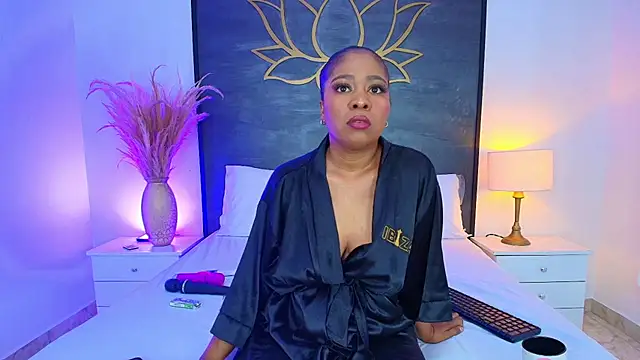 Snapshot of AlisonTravis chatting on June 20, 2026, 3:53 am AlisonTravis online show from June 20, 2026, 3:53 am