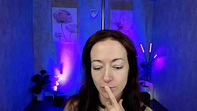 kimberlyray777 online show from February 3, 2025, 10:03 am