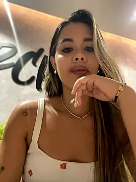 Emilia Bakerr online show from December 2, 2024, 6:43 pm