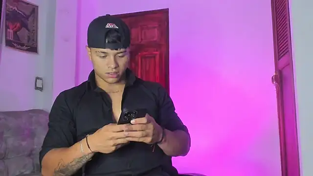 Dominic Biker   online show from April 18, 2026, 6:28 am