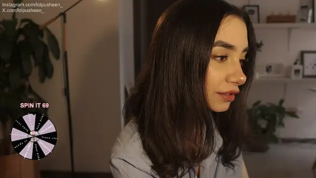 JulietteDee online show from February 10, 2026, 9:30 pm