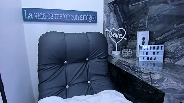 miss danika online show from February 28, 2026, 11:11 am