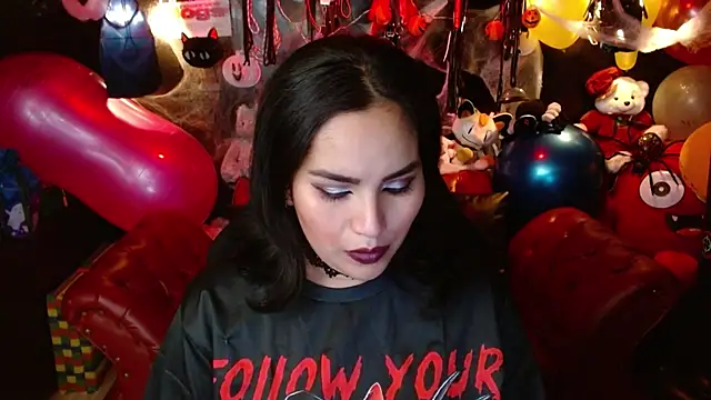 kureiji hentaii online show from November 2, 2025, 12:24 am