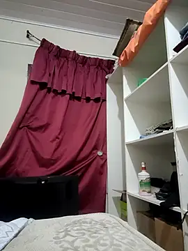 Snapshot of MysticalPolluter chatting on April 9, 2026, 4:45 am MysticalPolluter online show from April 9, 2026, 4:45 am