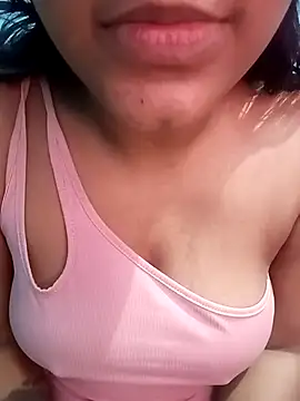 Snapshot of Gulabo-jaan chatting on January 8, 2026, 5:26 pm Gulabo-jaan online show from January 8, 2026, 5:26 pm