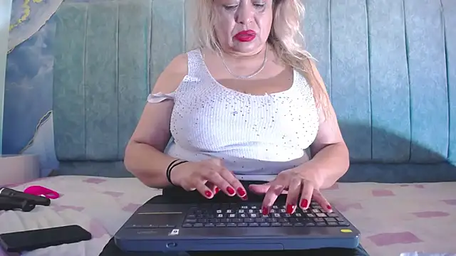 Snapshot of Natasha_699 chatting on May 3, 2026, 11:22 pm Natasha 699 online show from May 3, 2026, 11:22 pm