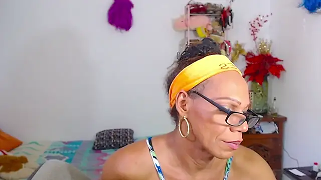 Snapshot of bardotbigcockts chatting on November 9, 2025, 5:22 pm bardotbigcockts online show from November 9, 2025, 5:22 pm