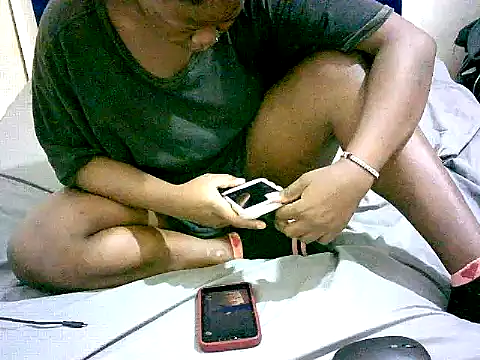 Snapshot of honeypotsweet chatting on April 6, 2026, 7:42 am honeypotsweet online show from April 6, 2026, 7:42 am