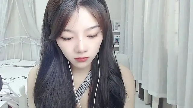 Jenny-Z online show from May 17, 2026, 1:47 am