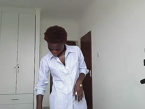 Snapshot of petiteebony_81 chatting on March 12, 2026, 7:47 am petiteebony 81 online show from March 12, 2026, 7:47 am