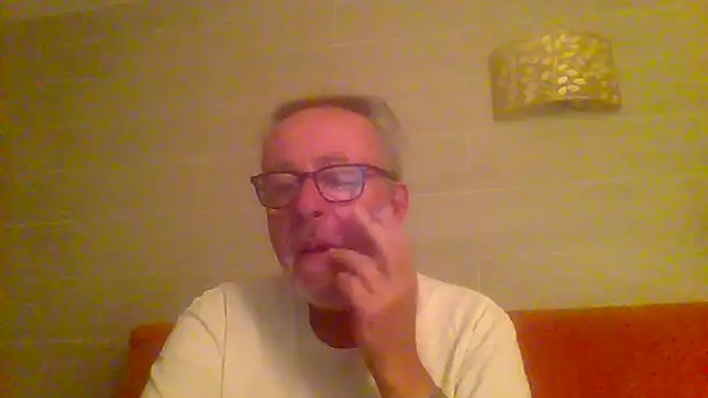 tuggy59 online show from March 25, 2026, 4:51 am