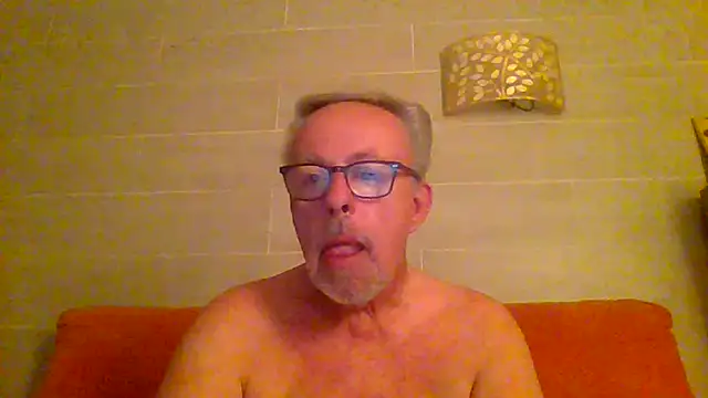 tuggy59 online show from May 31, 2026, 3:47 am