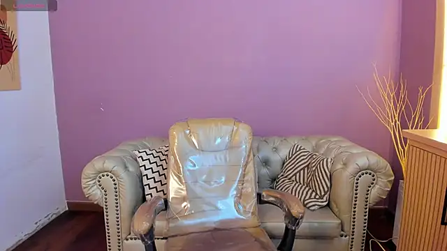 taylor bennet online show from October 3, 2025, 12:13 pm