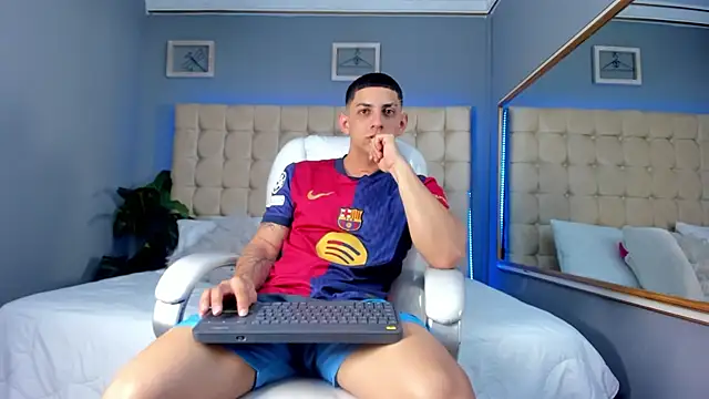 Alex cute77 online show from September 16, 2025, 1:45 pm