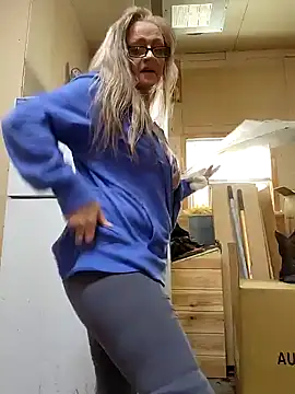 Snapshot of Southern_Bella chatting on December 5, 2024, 3:28 pm Southern Bella online show from December 5, 2024, 3:28 pm