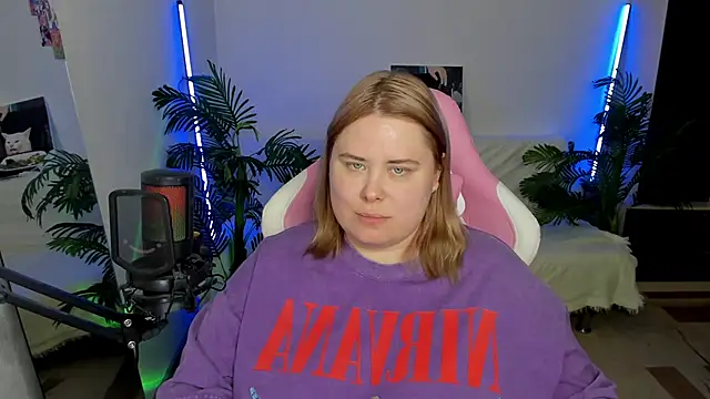 Akemi BBW online show from February 17, 2025, 9:41 pm