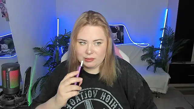 Akemi BBW online show from March 14, 2025, 7:01 pm