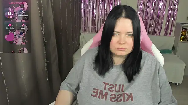 Akemi BBW online show from May 13, 2026, 7:39 am