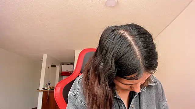 zoe jeane beker online show from February 26, 2025, 7:16 pm