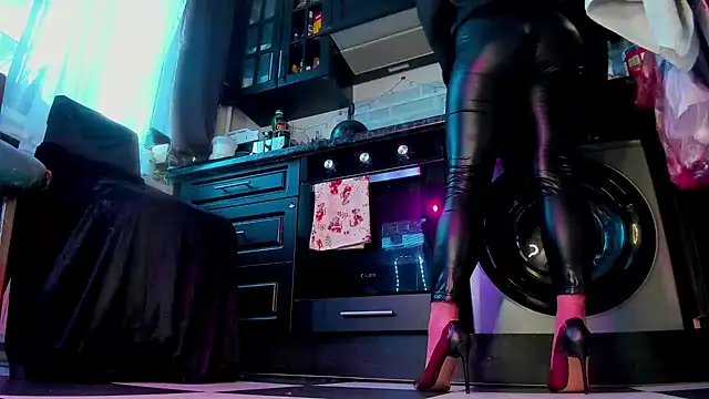 astarrot online show from March 4, 2025, 7:51 am