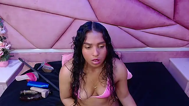 Snapshot of AnalNaugthy chatting on February 4, 2025, 2:43 pm AnalNaugthy online show from February 4, 2025, 2:43 pm