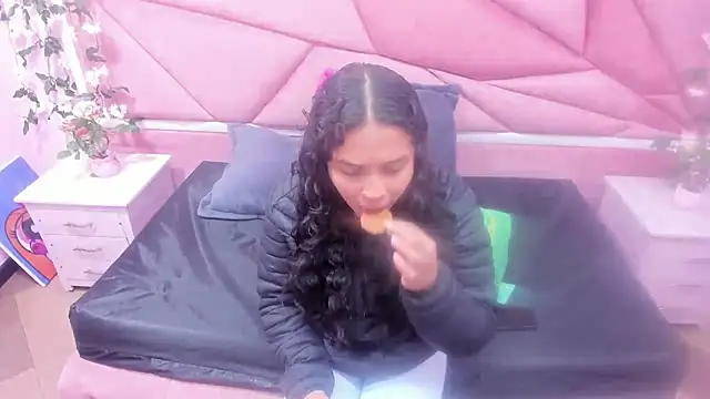 Snapshot of AnalNaugthy chatting on March 21, 2025, 11:22 am AnalNaugthy online show from March 21, 2025, 11:22 am