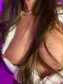 Snapshot of karrola chatting on January 14, 2025, 10:23 pm karrola online show from January 14, 2025, 10:23 pm