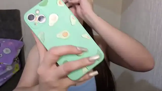 zoe adhara online show from April 22, 2026, 10:33 pm