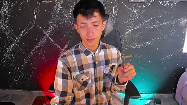 DereckCooperr online show from October 17, 2025, 9:50 pm