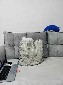 Snapshot of bebygirl143s chatting on March 12, 2025, 8:31 pm bebygirl143s online show from March 12, 2025, 8:31 pm