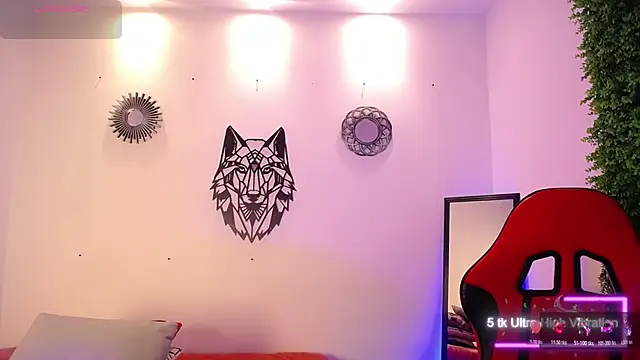 Katy Van online show from January 12, 2026, 8:47 pm