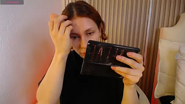 Katy Van online show from April 9, 2026, 8:47 pm